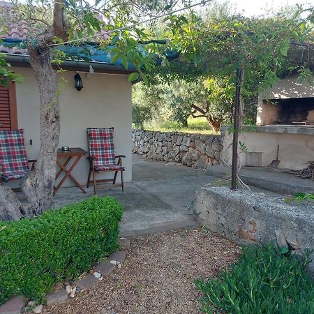 Apartmani Bugenvilija Brbinj Zewnętrze zdjęcie