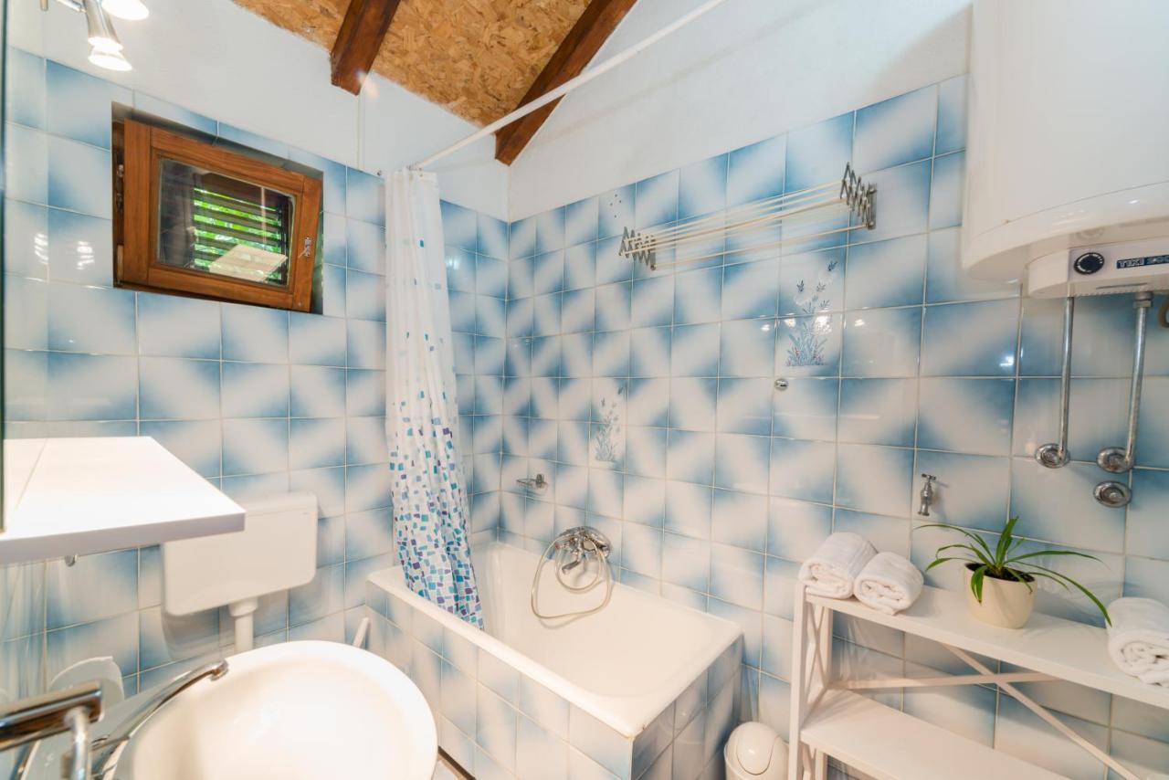 Apartmani Bugenvilija Brbinj Zewnętrze zdjęcie