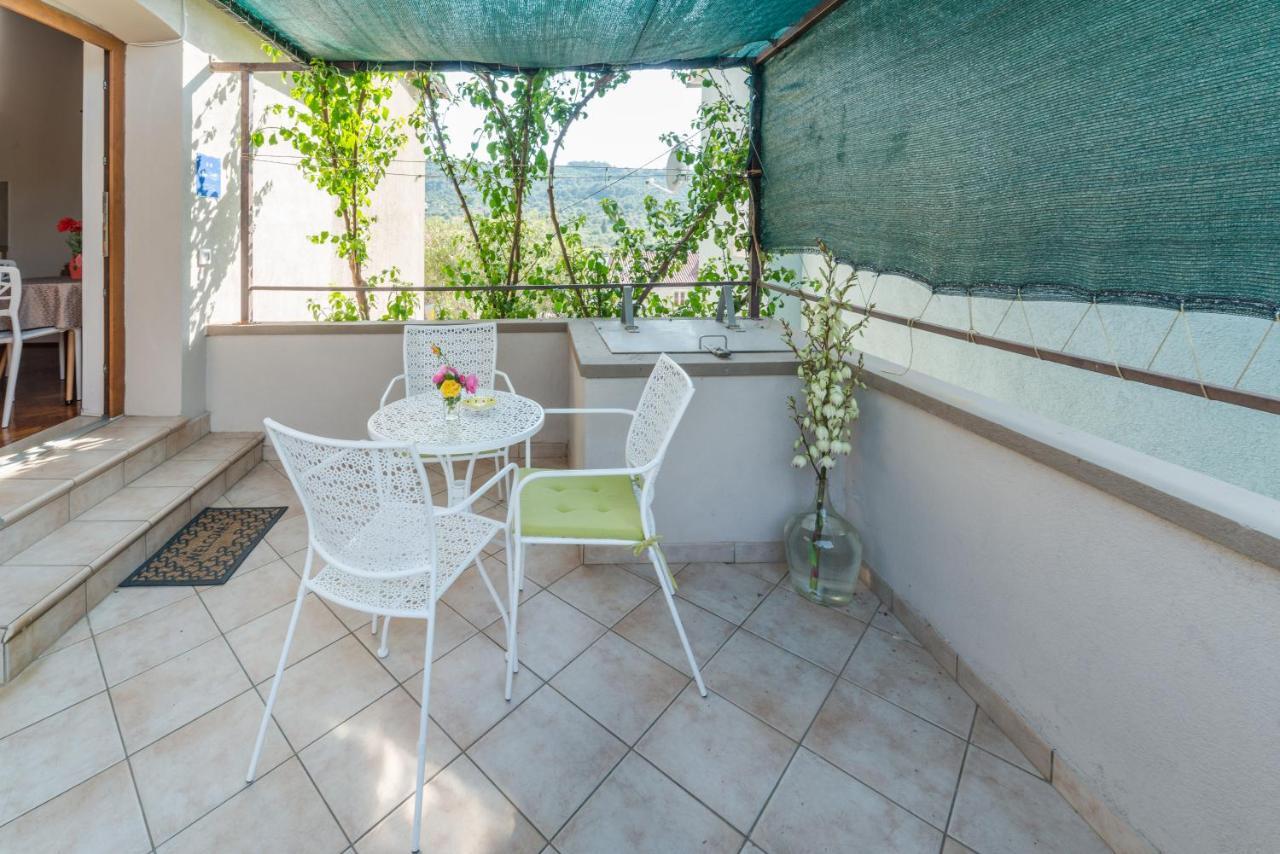 Apartmani Bugenvilija Brbinj Zewnętrze zdjęcie