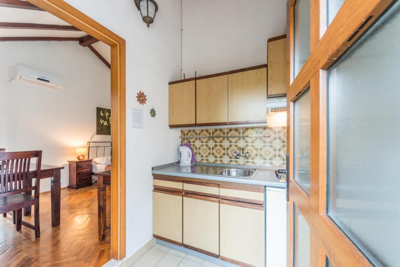 Apartmani Bugenvilija Brbinj Zewnętrze zdjęcie